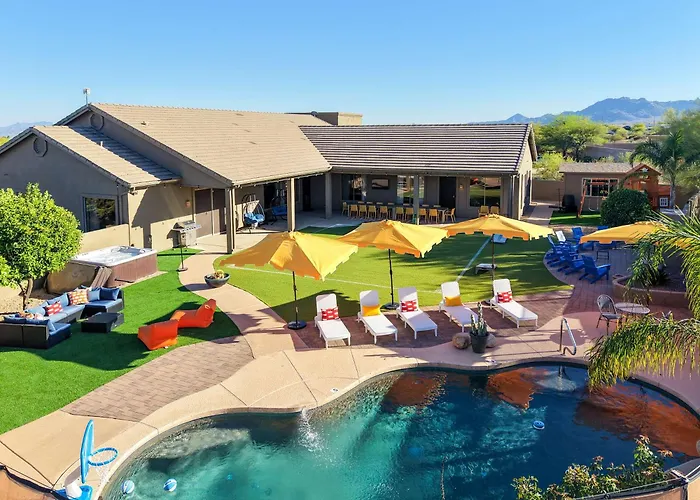 Suncrest Retreat - Pool Pickleball Theater Holiday home Scottsdale