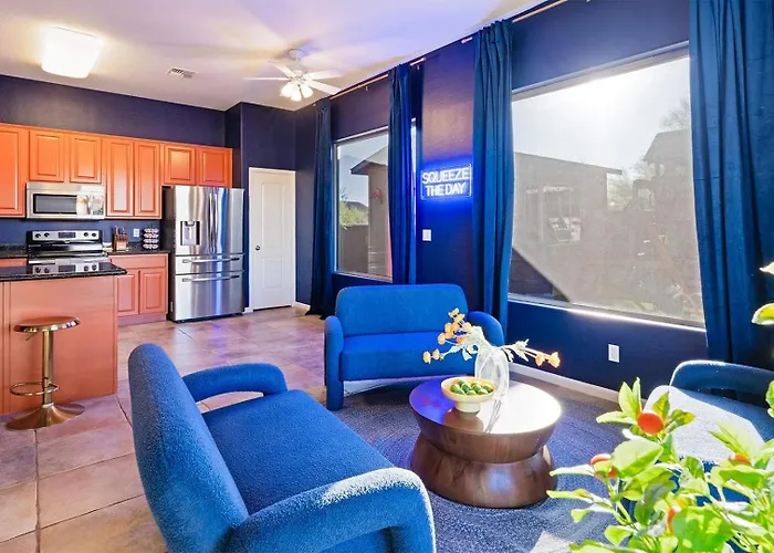 Holiday home Suncrest Retreat - Pool Pickleball Theater Scottsdale