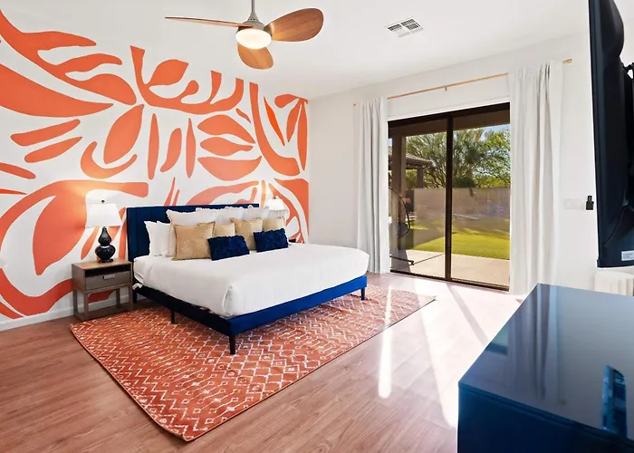 Suncrest Retreat - Pool Pickleball Theater