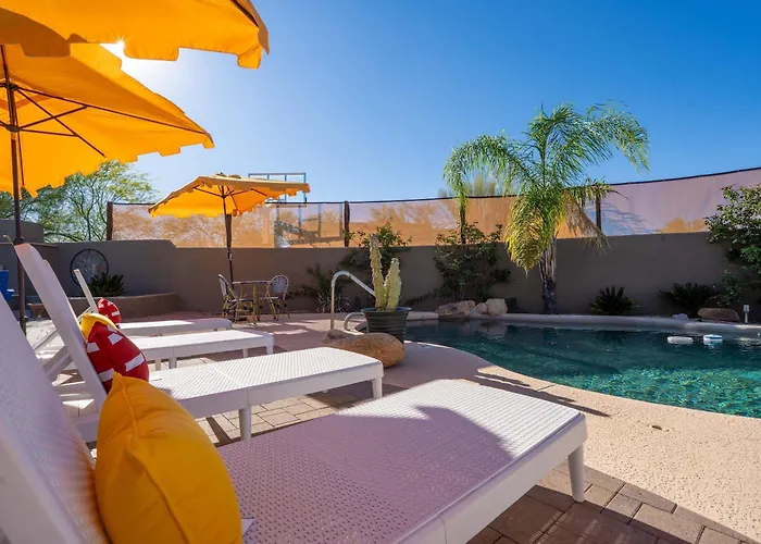 Holiday home Suncrest Retreat - Pool Pickleball Theater Scottsdale