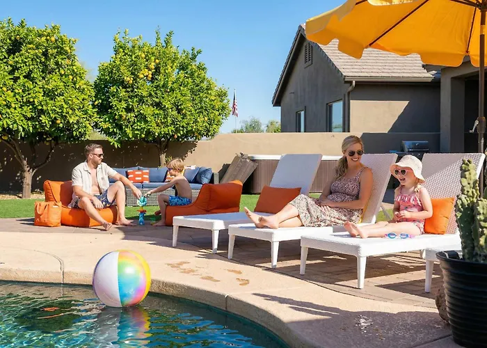 Suncrest Retreat - Pool Pickleball Theater