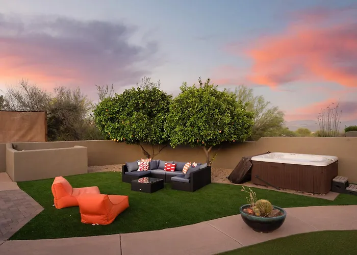 Holiday home Suncrest Retreat - Pool Pickleball Theater Scottsdale