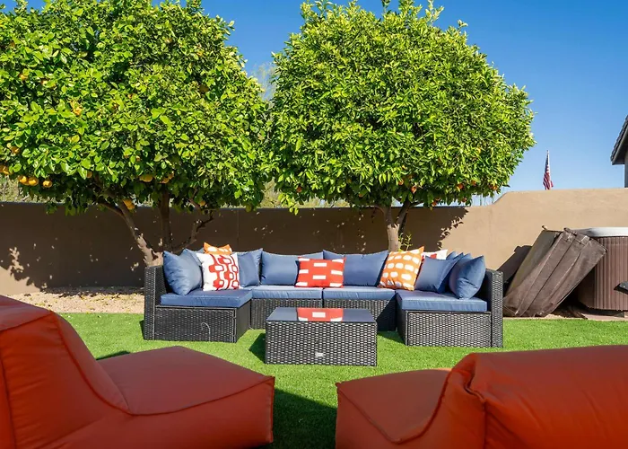 Suncrest Retreat - Pool Pickleball Theater Holiday home Scottsdale