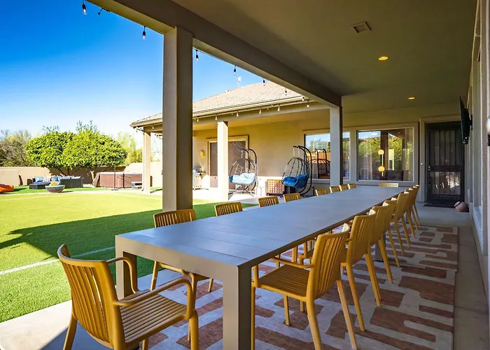 Suncrest Retreat - Pool Pickleball Theater Holiday home