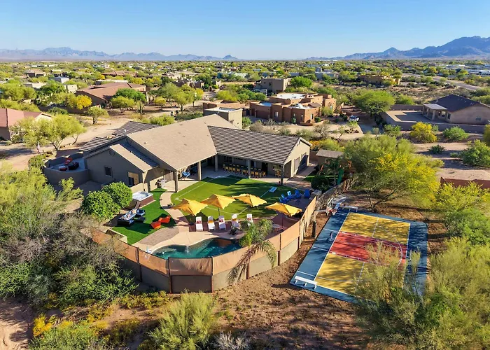Holiday home Suncrest Retreat - Pool Pickleball Theater Scottsdale